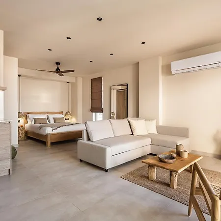 Nomada Chania * Chania (Crete)