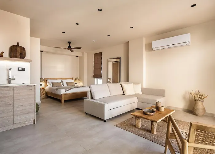 Nomada Chania * Chania (Crete)