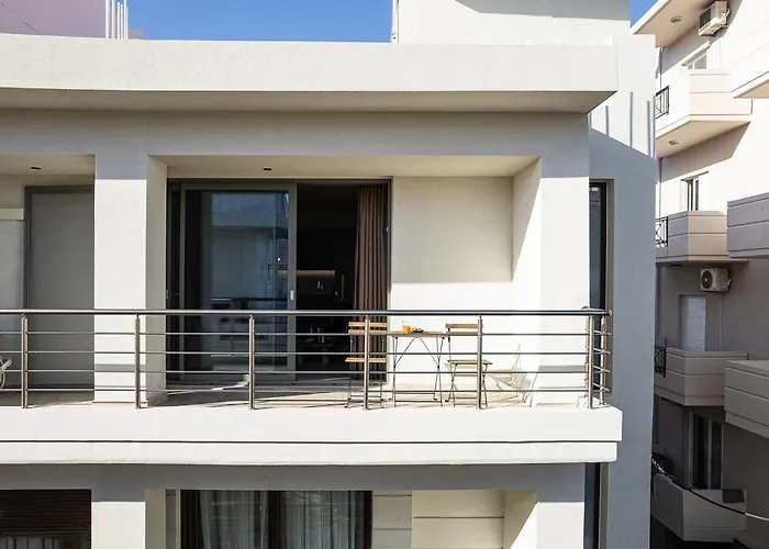 Nomada Chania * Chania (Crete)