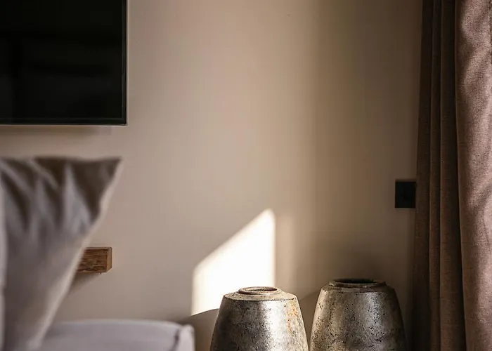 Nomada Chania * Chania (Crete)